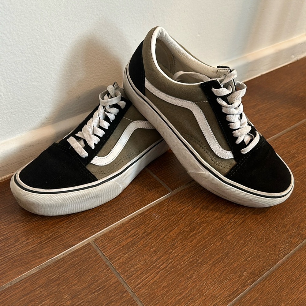 Vans Black & Gray Kicks